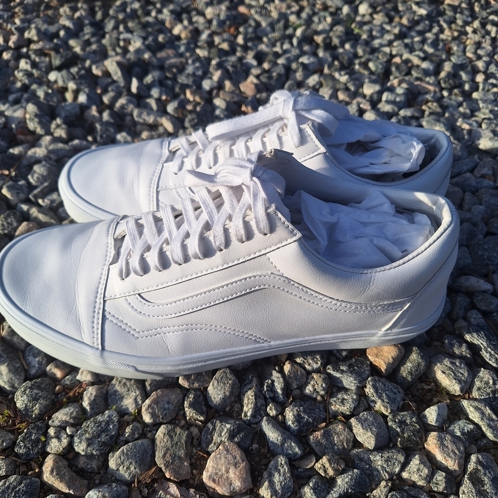 Vans Old Skool Classic All-White Men's Sneakers 12 - Picture 8 of 16